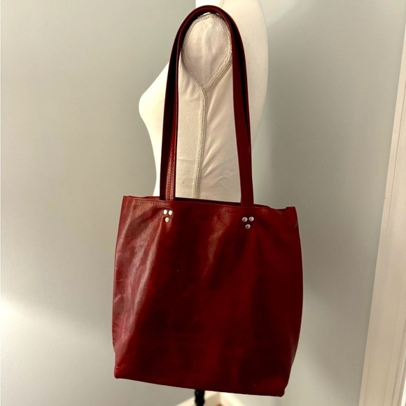 FOXY FIX Urban Chic Shiny Red Leather Tote Bag - Picture 1 of 11